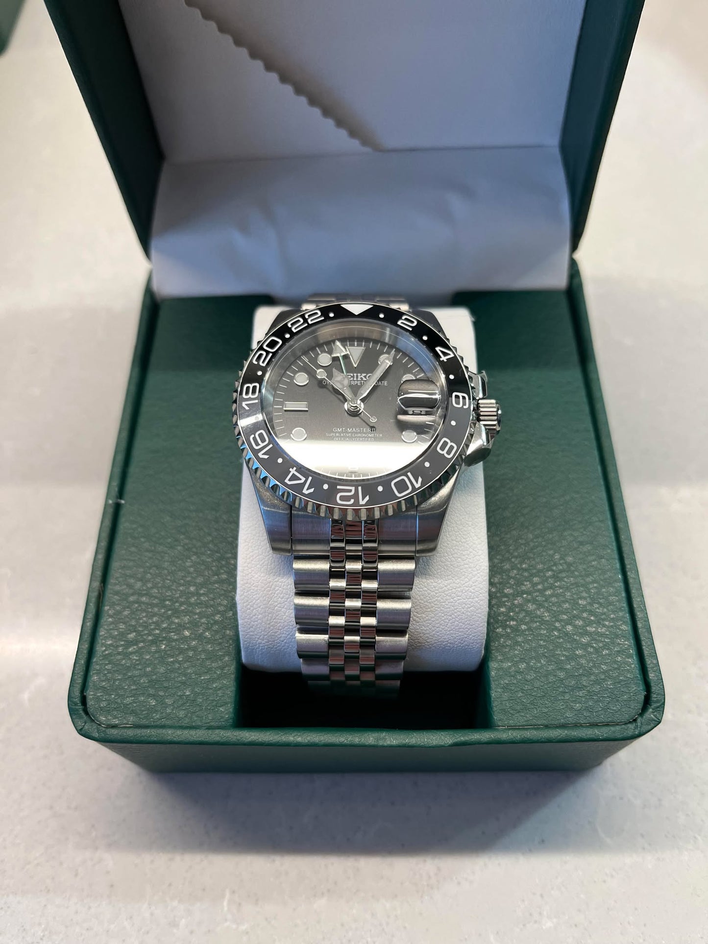 Seiko GMT Bruce Wayne